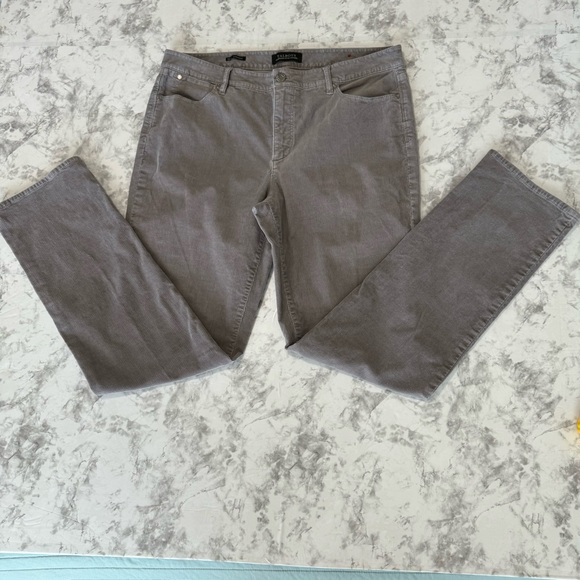 Talbots Womens Jeans Gray Straight Sz 12 FLAWLESS FIVE-POCKET Corduroy - Picture 4 of 10